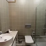 查尔米酒店