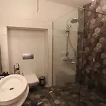 查尔米酒店 4*