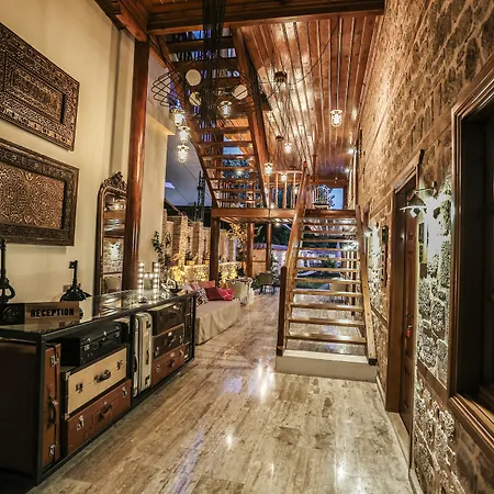 查尔米酒店 酒店
